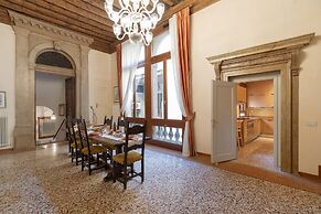 Fortuny 3967 Luxury Suites Wine - Ve-l736-sanm3967at