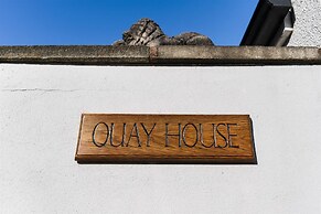 Quay House - Waterside Eclectic Style Character Home