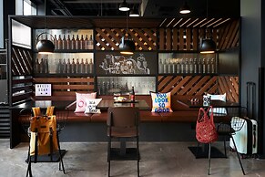 Moxy Edinburgh Fountainbridge