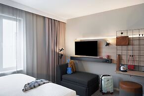 Moxy Edinburgh Fountainbridge