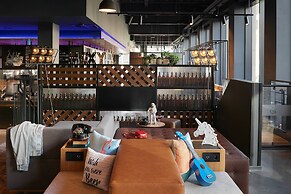 Moxy Edinburgh Fountainbridge