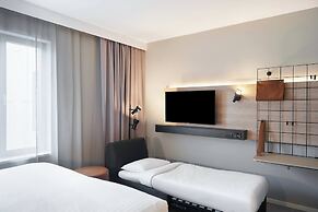 Moxy Edinburgh Fountainbridge