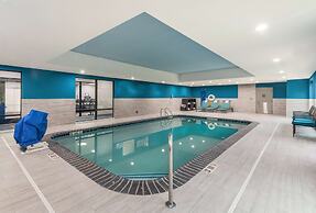 Hampton Inn & Suites Benton Harbor