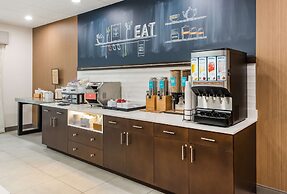 Hampton Inn & Suites Benton Harbor