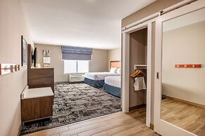 Hampton Inn & Suites Benton Harbor