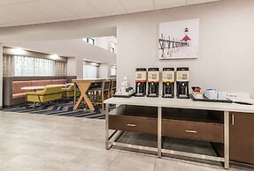 Hampton Inn & Suites Benton Harbor