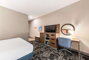 Hampton Inn & Suites Benton Harbor