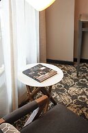 Epicurean Atlanta, Autograph Collection