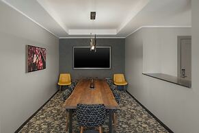 Epicurean Atlanta, Autograph Collection