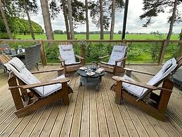 Hollicarrs - Wildflower Lodge