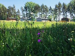 Hollicarrs - Wildflower Lodge