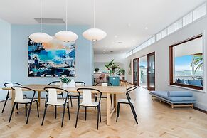 Your Luxury Escape - White Wood