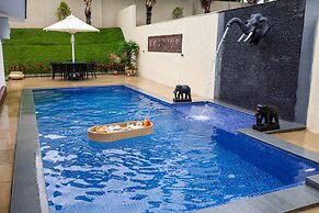 Tuskers Hill by Poppys Anaikatti