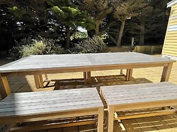 Sails - Elegant, spacious beach villa