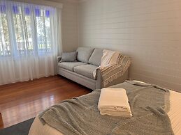 Sails - Elegant, spacious beach villa