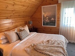 Sails - Elegant, spacious beach villa