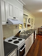 Sails - Elegant, spacious beach villa