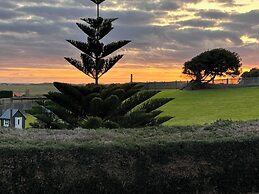 Sails - Elegant, spacious beach villa