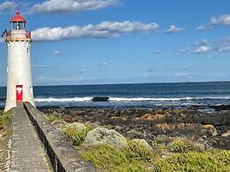 Sails - Elegant, spacious beach villa