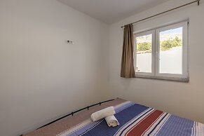 House With Private Pool M&M