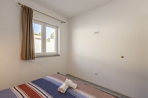 House With Private Pool M&M