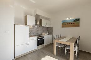 House With Private Pool M&M