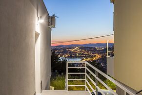 House With Private Pool M&M