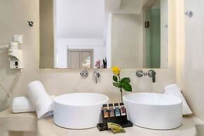 Paola's Town Boutique Hotel