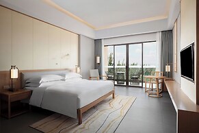 Sheraton Maoming Romantic Beach Resort