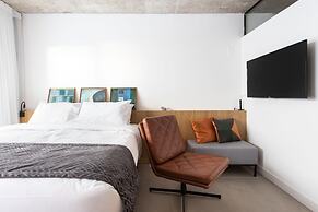 Charlie Porto Alegre Praça 4