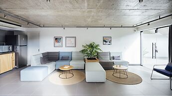 Charlie Porto Alegre Praça 4