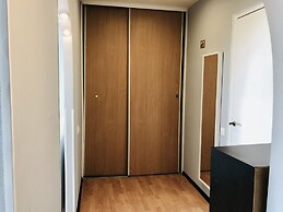 Inndays Apartment on Izumskaya