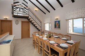 Luxury Panorama Villa Dia