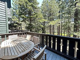 Timbers 6 Updated and Pet-Friendly, Private Jacuzzi, Private Garage by