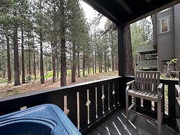 Timbers 6 Updated and Pet-Friendly, Private Jacuzzi, Private Garage by