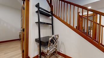 Timbers 6 Updated and Pet-Friendly, Private Jacuzzi, Private Garage by