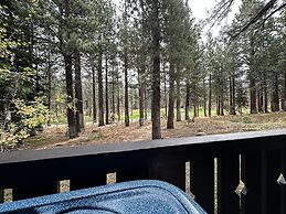 Timbers 6 Updated and Pet-Friendly, Private Jacuzzi, Private Garage by