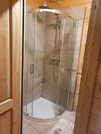 Stunning log Cabin on the Lake