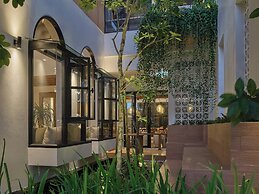 The Motifs Eco Hotel