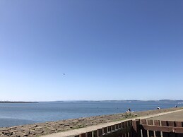 Remarkable 2 Bed Apartment in Edinburgh