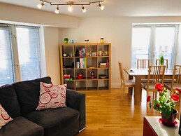 Remarkable 2 Bed Apartment in Edinburgh