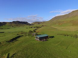 Charming 2-bed Cottage Near Seljalandsfoss