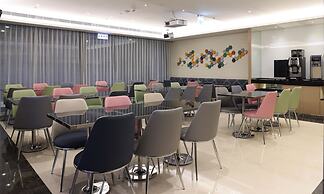 Royal Jade Boutique Hotel