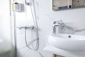 Royal Jade Boutique Hotel