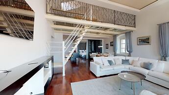 Bajamonti Penthouse in Desković Palace