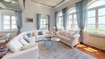 Bajamonti Penthouse in Desković Palace