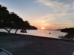 Beach Front Villa a Stone Throw Away From the sea