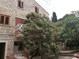 Beach Front Villa a Stone Throw Away From the sea
