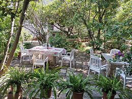 Beach Front Villa a Stone Throw Away From the sea