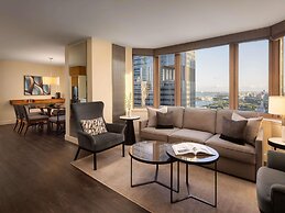 Fairmont Chicago at Millennium Park Gold Experience